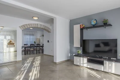 Villa in Kanfanar mit Barbecue und Wifi