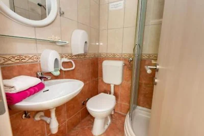 Villa Goldfield - One Bedroom Apartment with ...