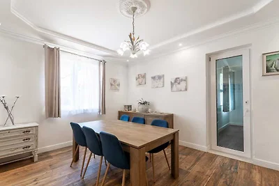 Deluxe apartment Marghareta - Three Bedroom A...