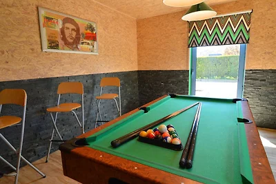 Villa in Sourbrodt mit Pool und Sauna