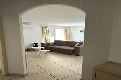 Appartement met terras en toegang tot het...