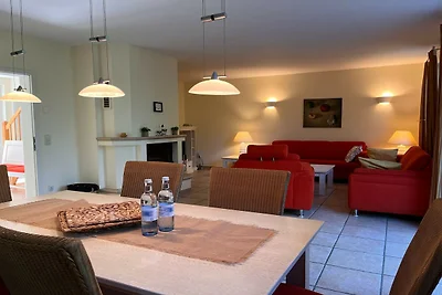 Reetdachhaus am Ostseestrand