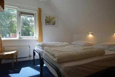 Schönes Ferienhaus mit großem Garten,