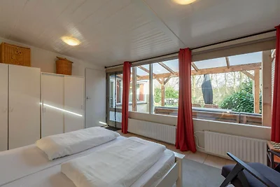 Bungalow in Sint Maartenszee am Strand