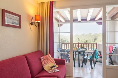 Scenic Pine Forest Apartment for 4