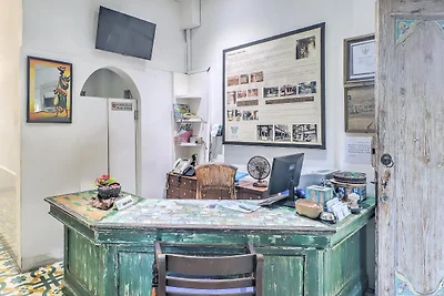Luxury Deluxe DBL Retreat W/ Free WiFi and...