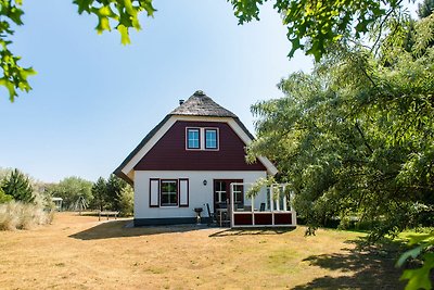 Strohgedeckte Villa mit Geschirrspüler, 1,5 k...