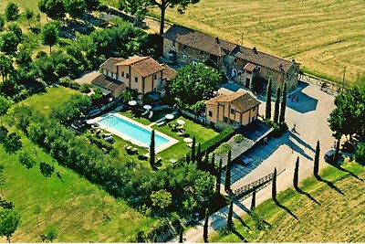 Bauernhaus mit Pool in Castiglione del Lago