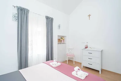 Holiday Home Majkovi - Three Bedroom Holiday ...