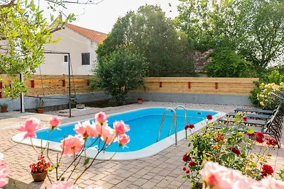 Casa vacanze di lusso a Zemonico con piscina