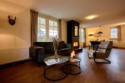 Villa con camino all'aperto vicino al Veluwe