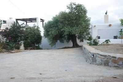 Villa in Sfinari mit Schwimmbecken
