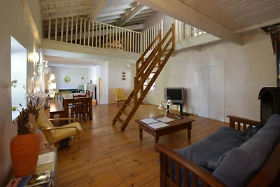 Ruhiges Ferienhaus mit Pool in Ardèche