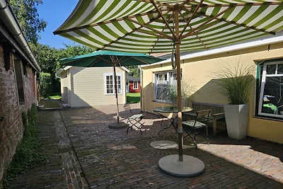 Ferienwohnung in Sande mit Schwimmbecken