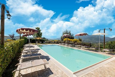 Wohnung in einem Landhaus mit 2 Swimmingpools