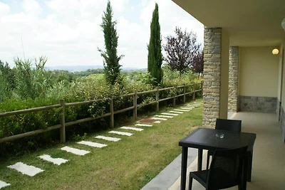 Moderne Wohnung mit Pool im Chianti