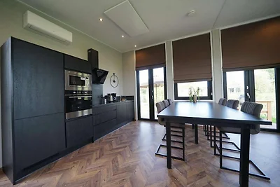 Naturnahes Chalet mit Terrasse für 6 Personen