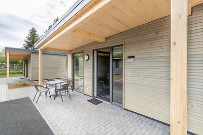 Mooie bungalow in Hallschlag met een terras