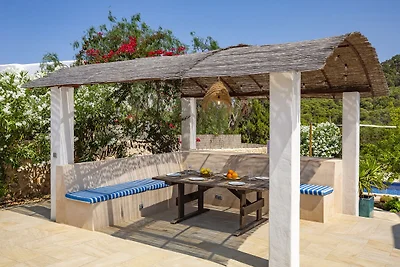Rustige villa in Cala Vadella met zwembad