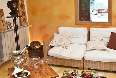 Ferienhaus in Bonnieux mit Schwimmbecken