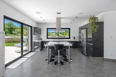 Wunderschöne Villa in Cuges les Pins