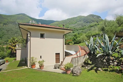 Apartment Casa Paola mit Pool in Camaiore