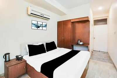 Super Hotel O Collectorate Circle