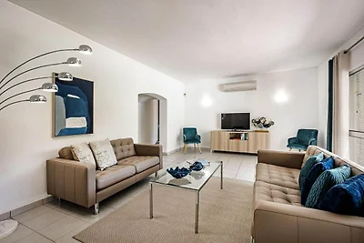 4BR Villa Near Vilamoura Old Course