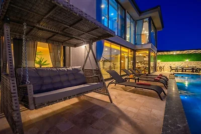 Villa a Kalkan con piscina