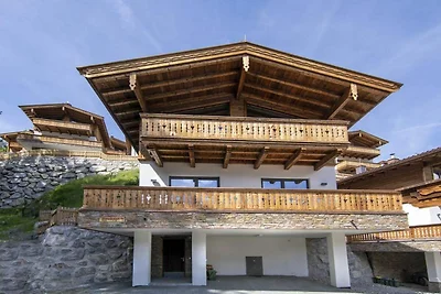 Chalet in Neukirchen bij Skilift