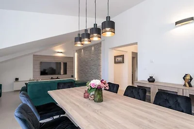 Friends & Family Home - Four Bedrooms...
