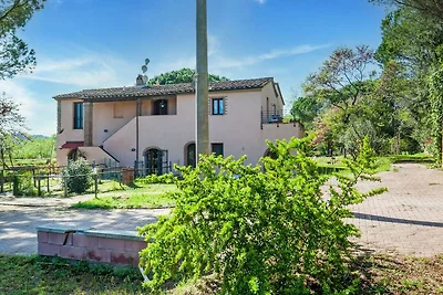 Ruhige Wohnung in Riparbella mit Garten