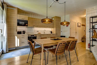 Chic Apartment with Balcony near Chamonix...