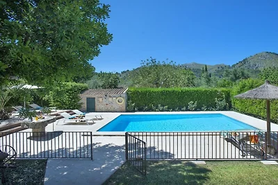 Villa in Pollensa mit Schwimmbecken