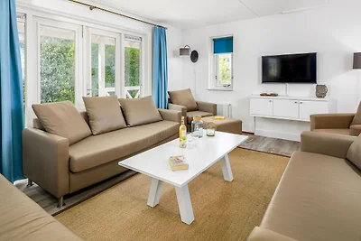 Villa ristrutturata con 3 bagni spiaggia a 6...