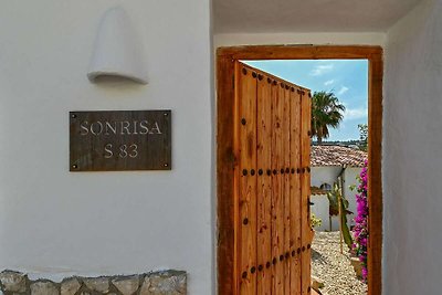 Accogliente villa a Benissa con piscina