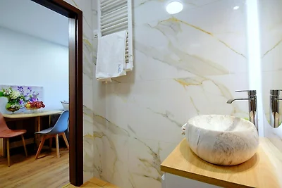 Comfortabel vakantiehuis met terras, Mielenko