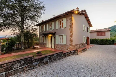 Villa in Lucca mit Pool am Fluss Serchio