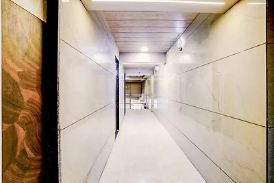 Super Hotel O Ambedkar Chowk Ulhasnagar