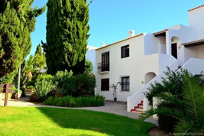 Charmantes Appartement mit eigenem Pool