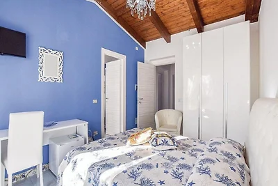 Glückselige Villa in Agropoli mit Garten