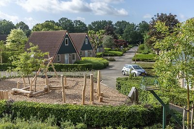 Huis met tuin op vakantiepark vlakbij...