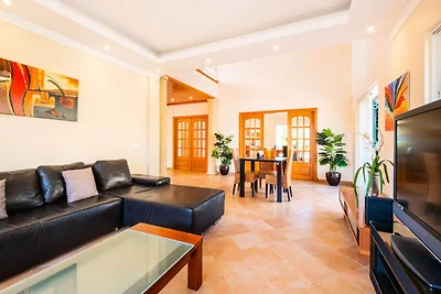 Villa in Quarteira mit privatem Pool