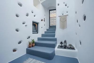 Fira Retreat con vista mare