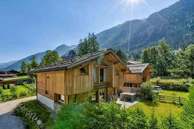 Chalet with Sauna & Hot Tub near Chamonix...