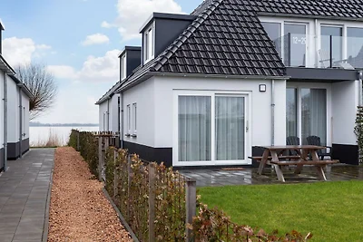 Moderne Wohnung am Sneekermeer
