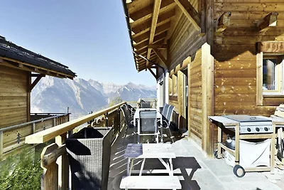 Schönes Chalet mit Aussicht vom Balkon