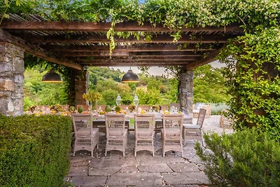 Villa di lusso con 10 camere da letto a Lucca
