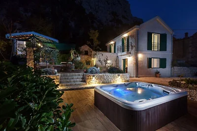 Ferienhaus in Makarska mit Garten