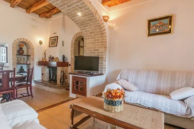 Villa in Benirrבs met bubbelbad